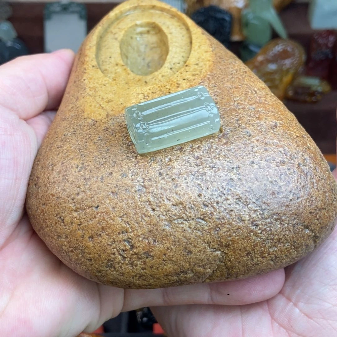 岫玉未镶嵌小摆件Q***N