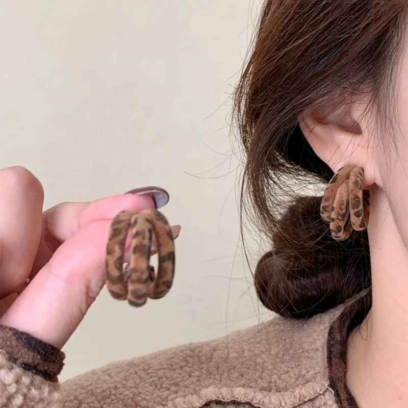 非金属布艺耳饰 秋冬植绒多圈耳钉女气质洋气时尚百搭耳环耳饰潮