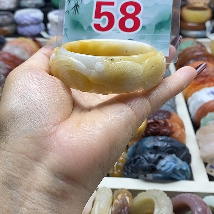 石英质玉手镯未镶嵌