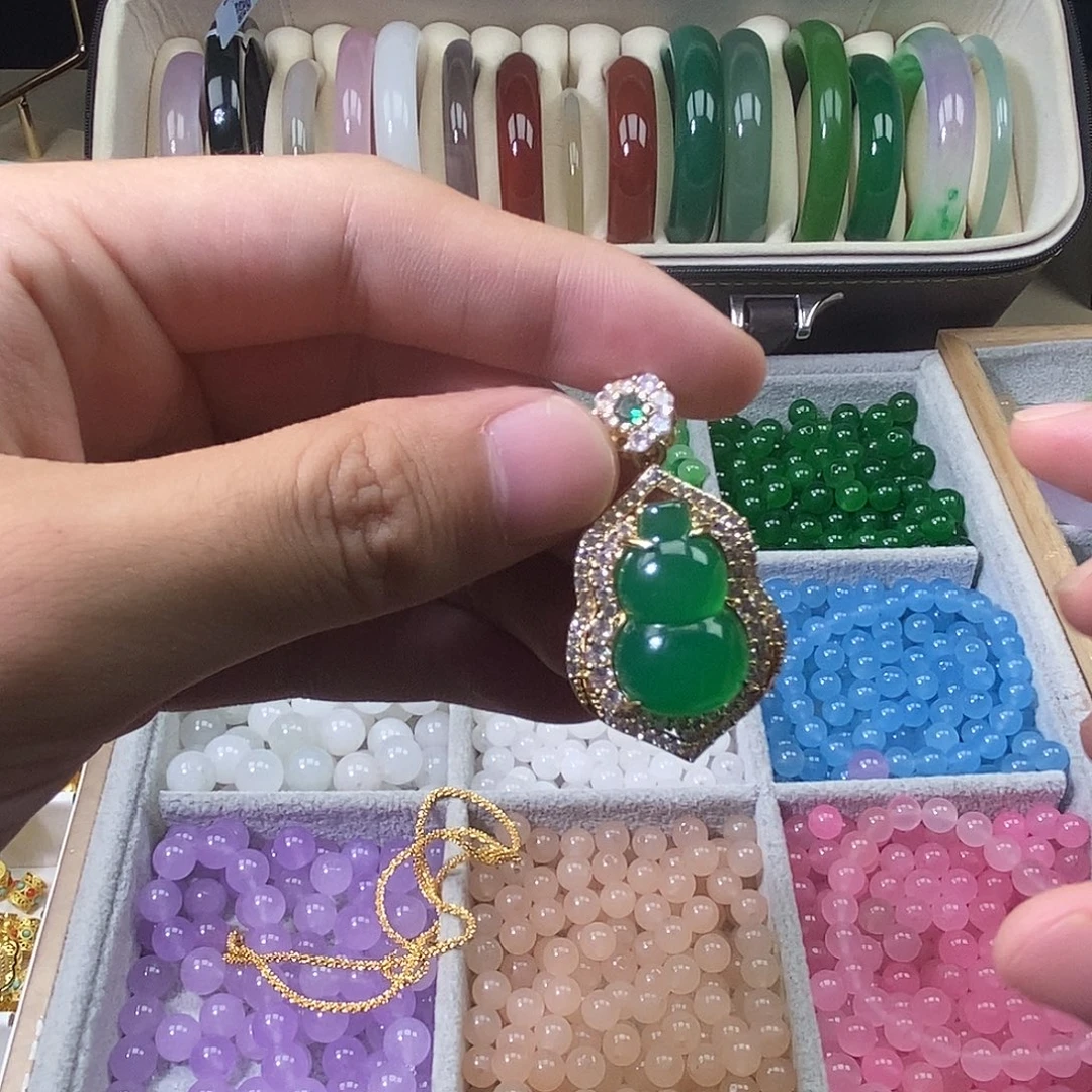 合金颈饰玛瑙/玉髓