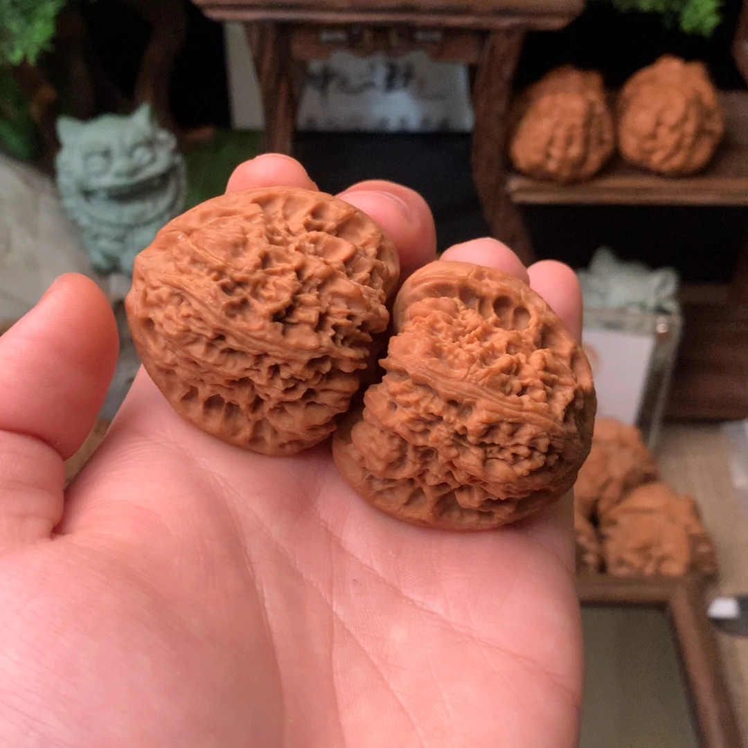 把件文玩核桃44尺寸全品红皮南疆石