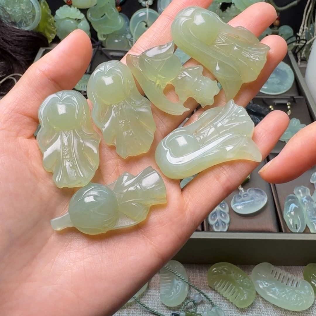 蛇纹石玉项链未镶嵌