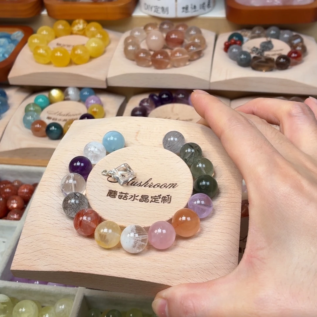 茹***夏银S925镶嵌手链烟晶