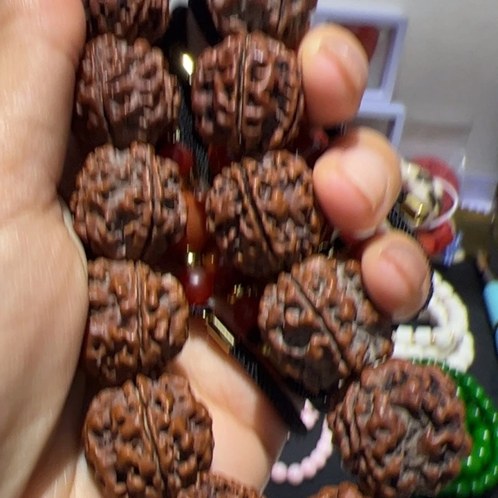 端景台紫檀木类柿子红单珠手链