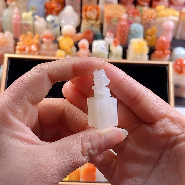 老挝石印石1.5厘米，龙