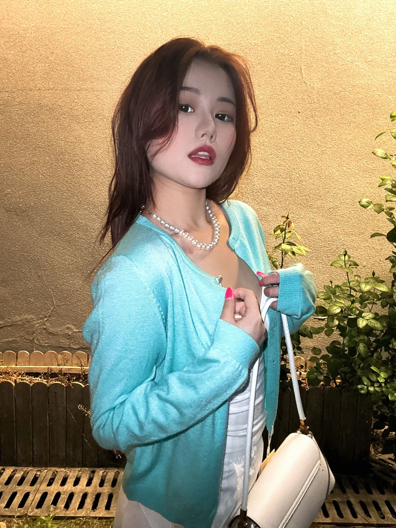 上衣常规款蓝色毛针织衫春季见外包装显瘦气质辣妹长袖