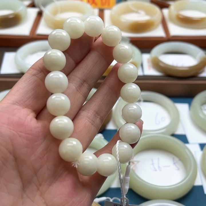 未镶嵌手串和田玉