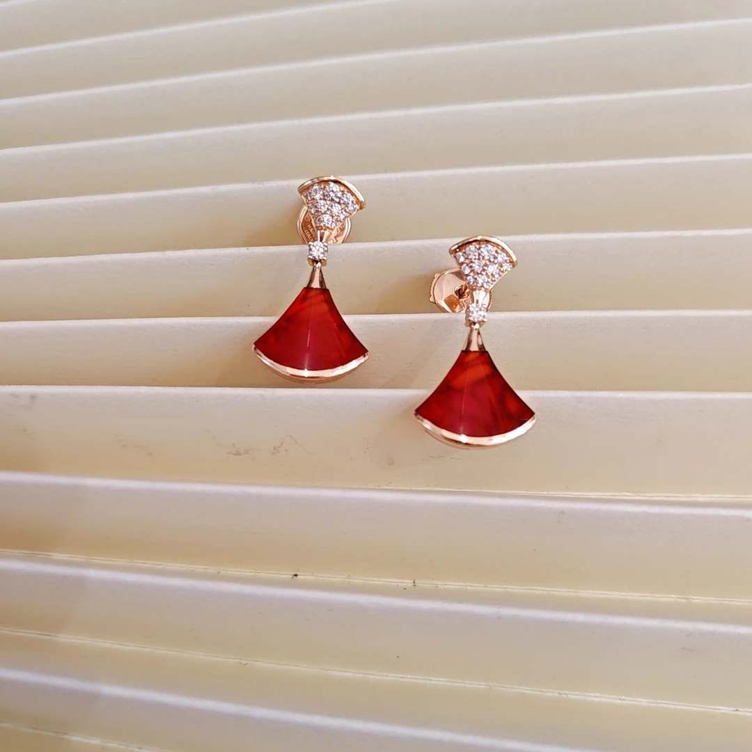 99新 BVLGARI/宝格丽 红扇子钻石耳钉/18k玫瑰金/盒 XJ