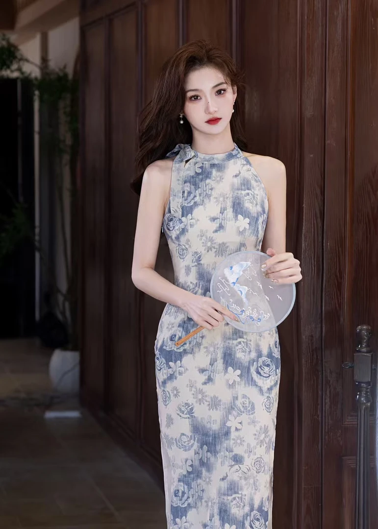 2025夏季双层水印丝麻日常时尚气质修身挂脖旗袍裙中长款