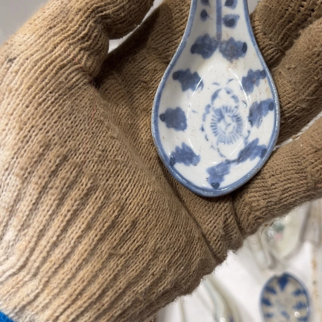 人***9一物一图，工艺品。