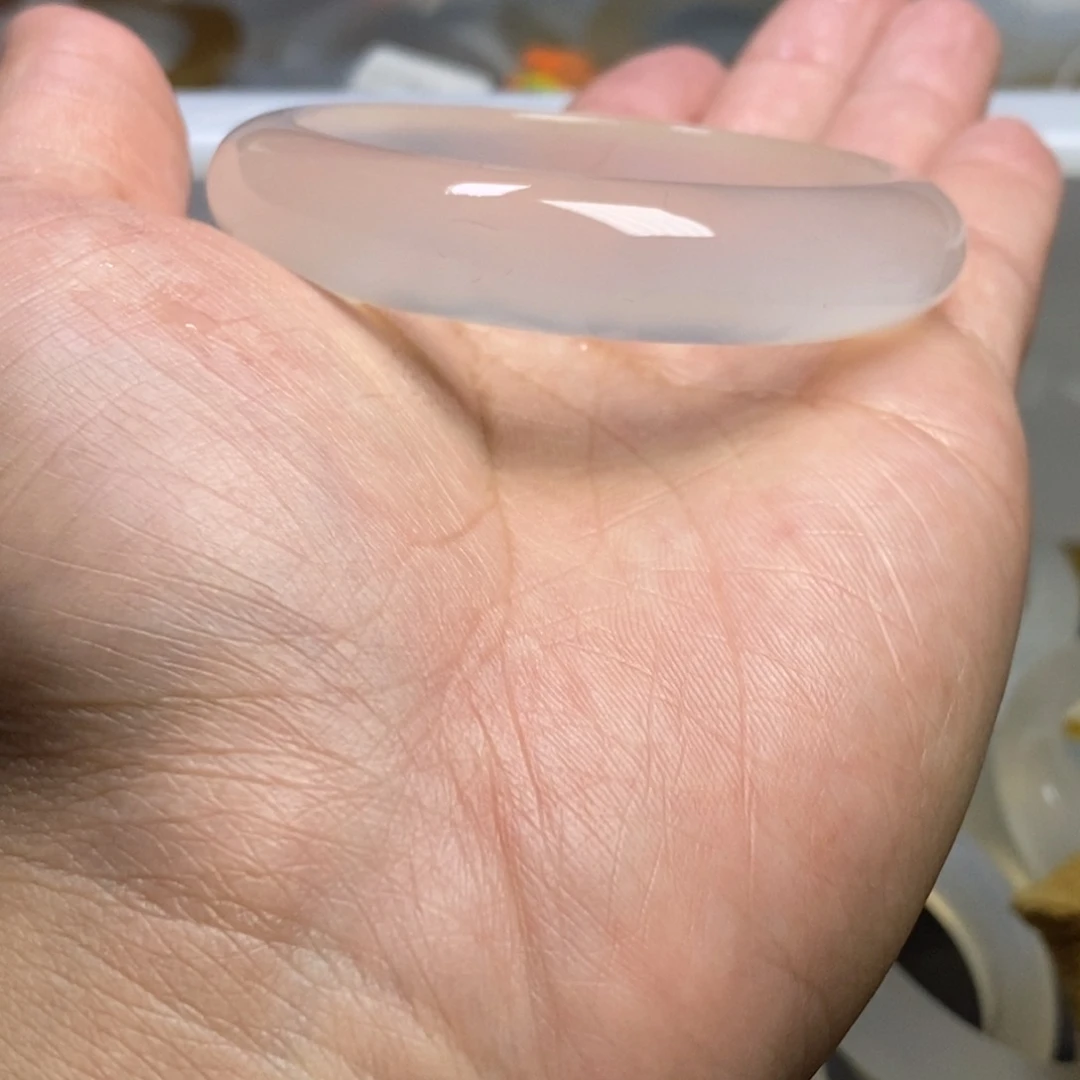 玛瑙/玉髓手镯未镶嵌i***z