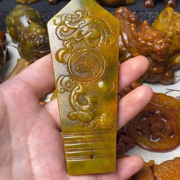 未镶嵌蛇纹石玉颈饰