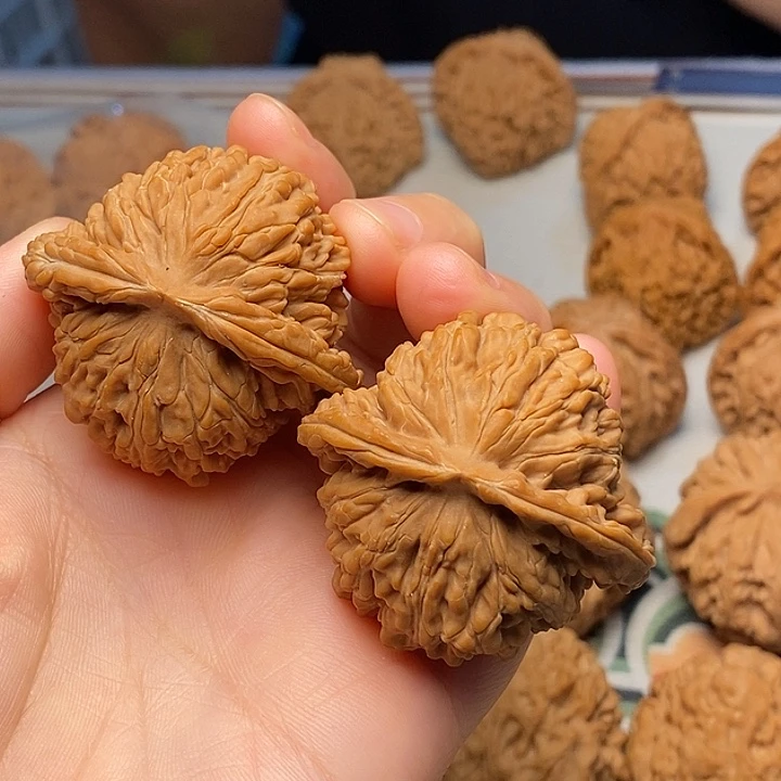 Z***N吊坠文玩核桃43肉楼