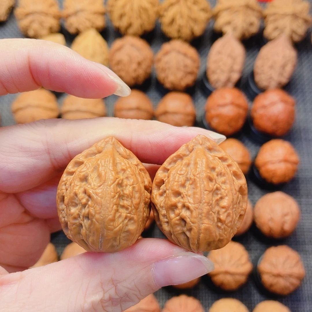 文玩核桃把件塔尖