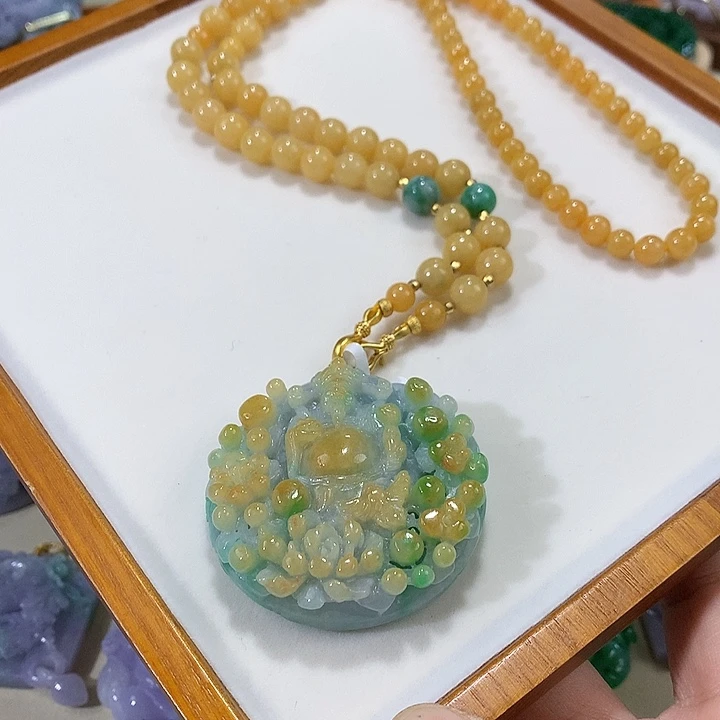翡翠未镶嵌颈饰翡翠吊坠