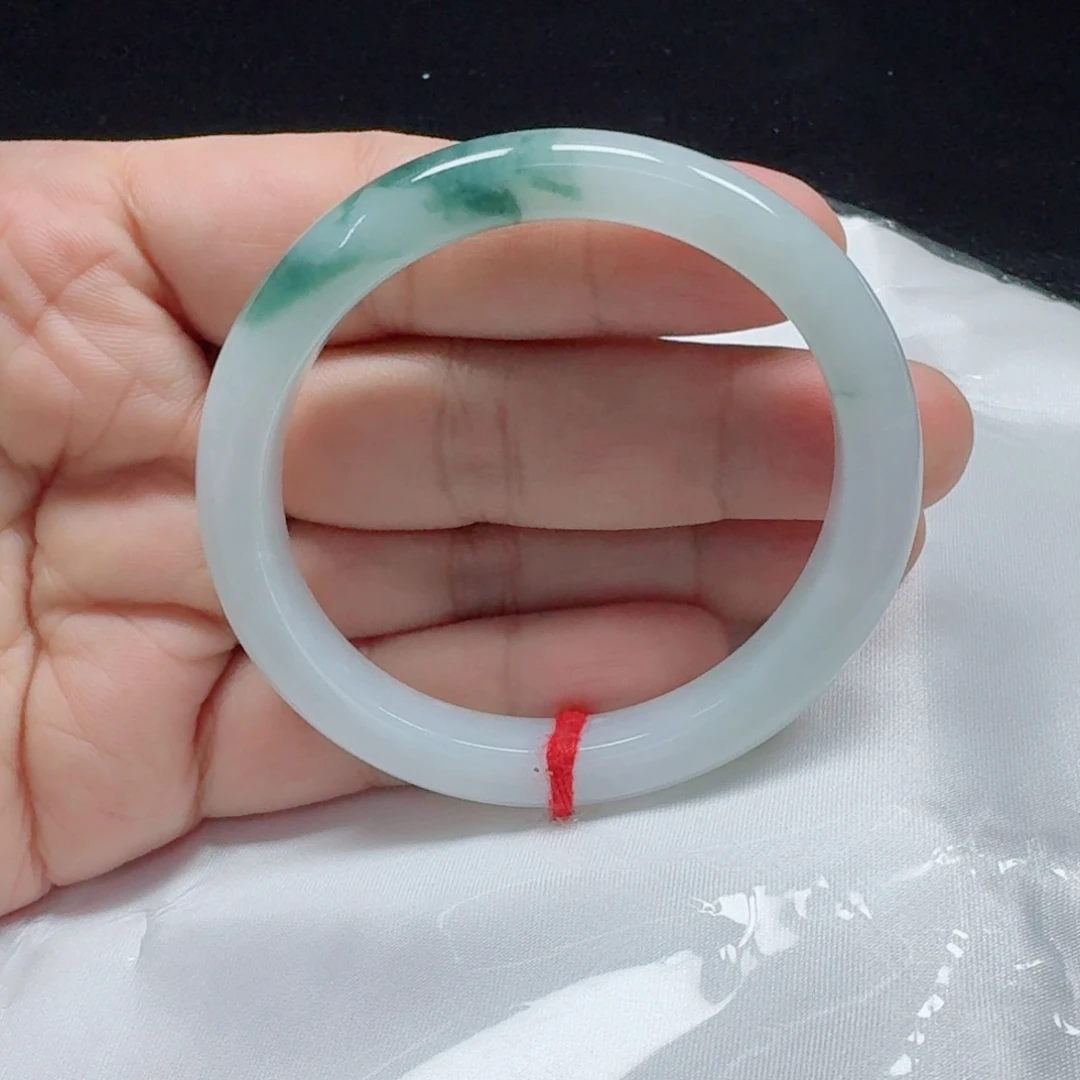 翡翠未镶嵌手镯（贵妃镯）52