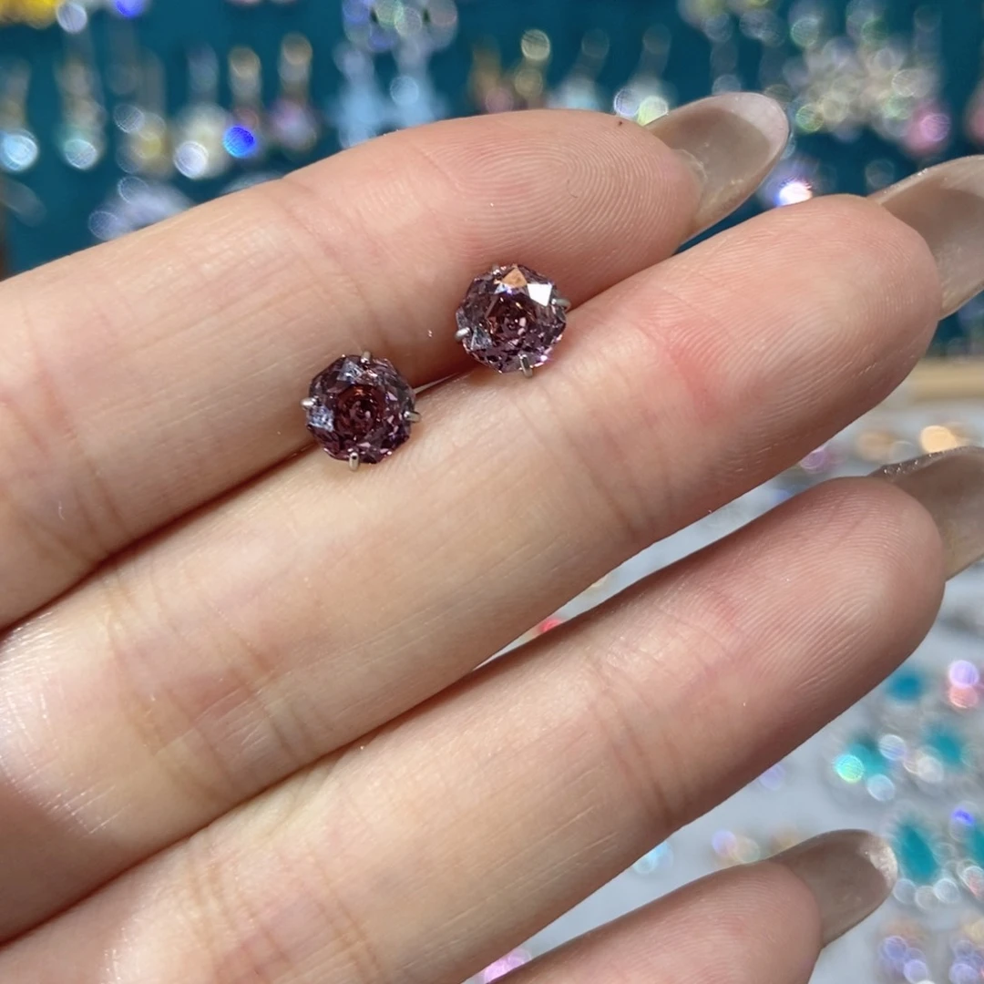 6锆石（处理）耳钉