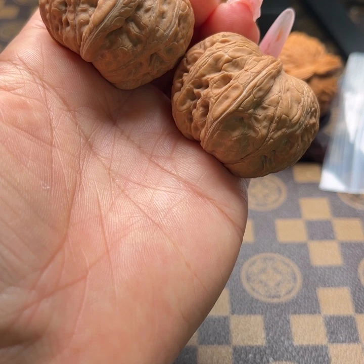 核桃42元宝文玩核桃