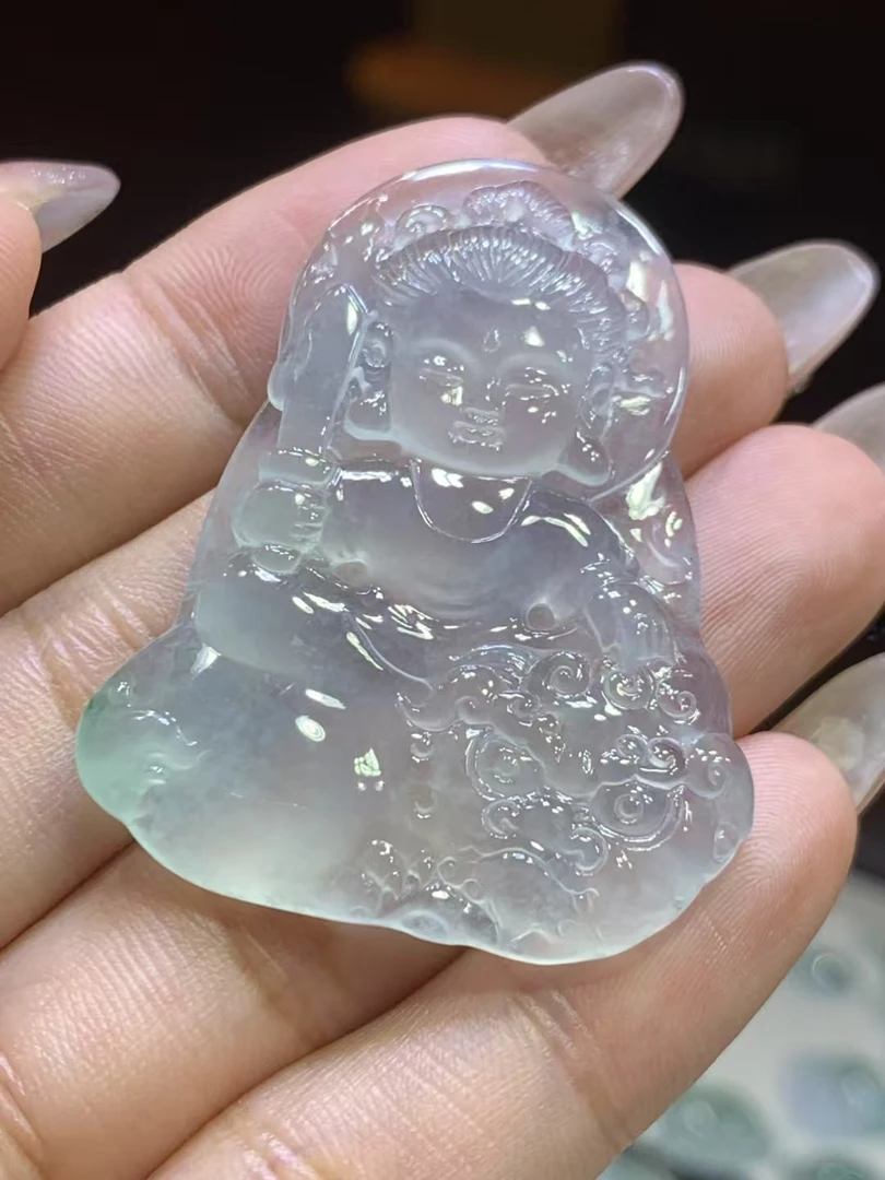缅甸天然翡翠A货，一刀切文殊，好大，很冰透，喜欢大的文殊这件不错