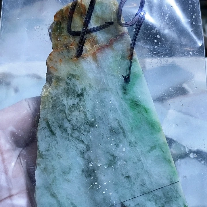 翡翠未镶嵌颈饰49