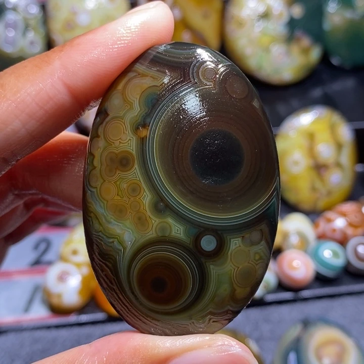 未镶嵌玛瑙/玉髓珠宝奇石