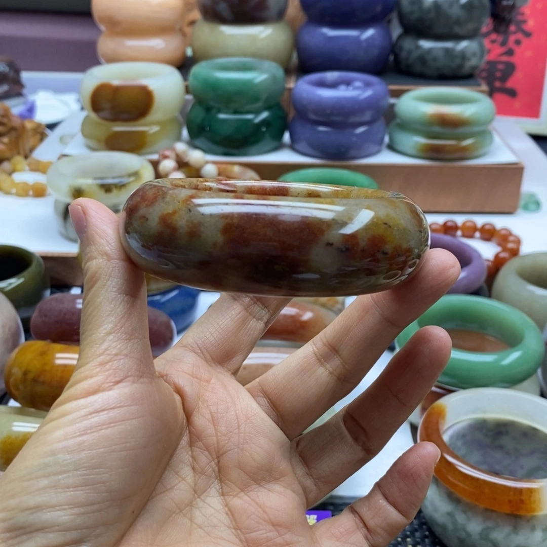 自***在未镶嵌手镯石英岩玉
