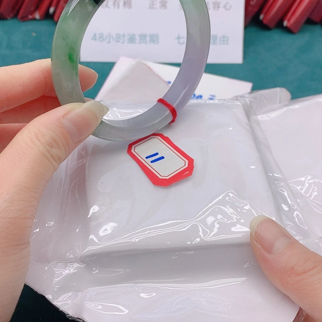 翡翠手镯未镶嵌太**甜111111111111