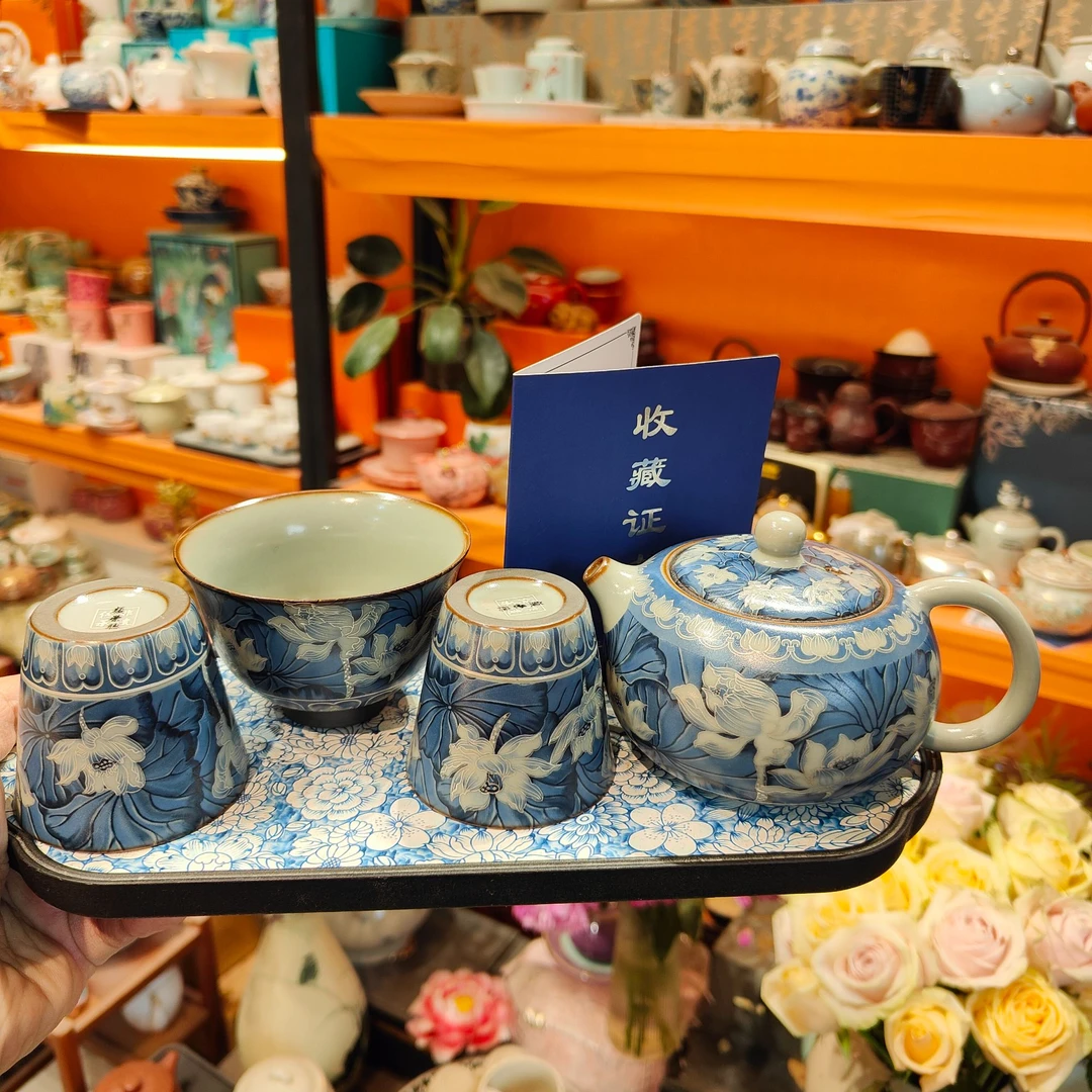 扬名茶器 蓝彩荷花西施壶（配证书）-2828