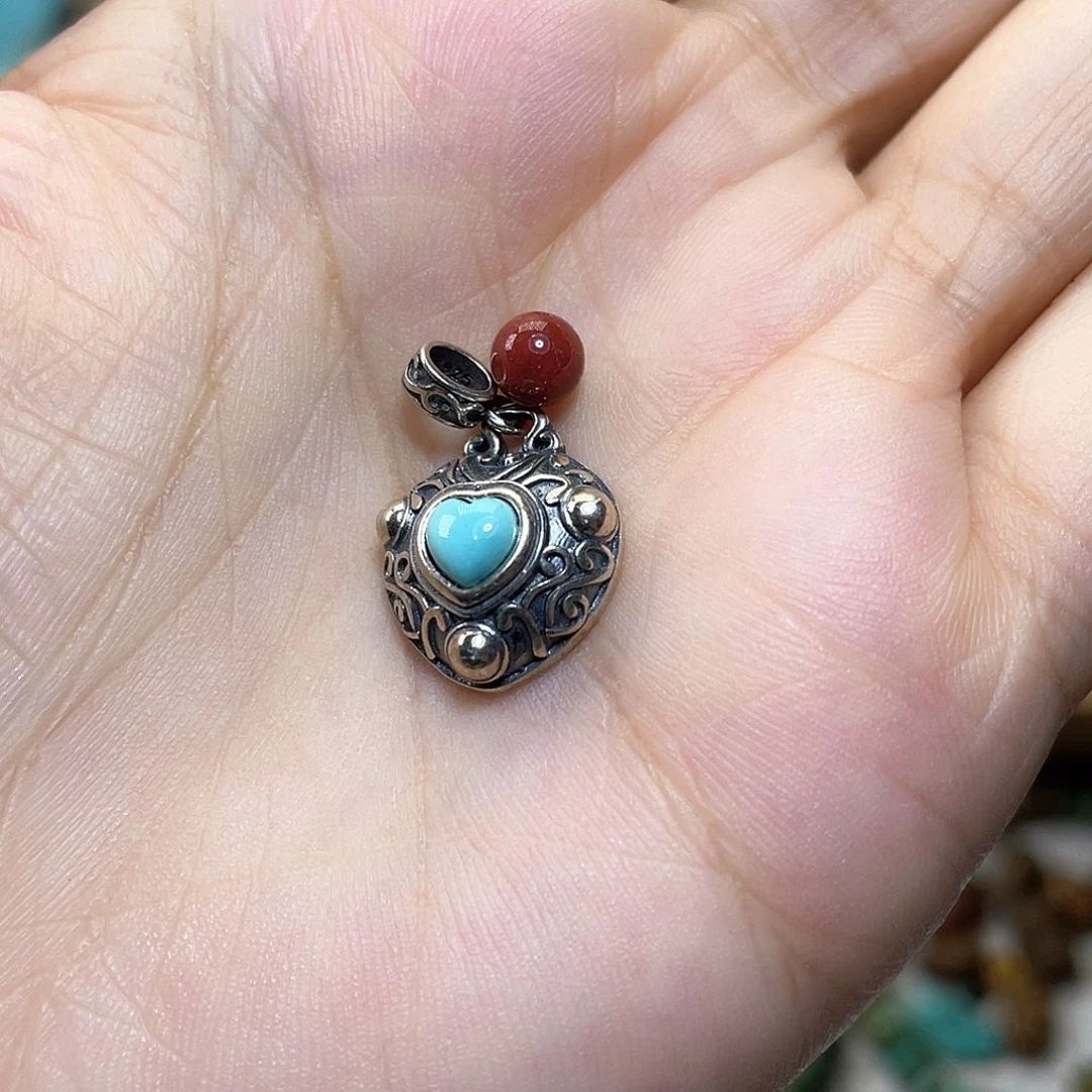 南红玛瑙配饰未镶嵌