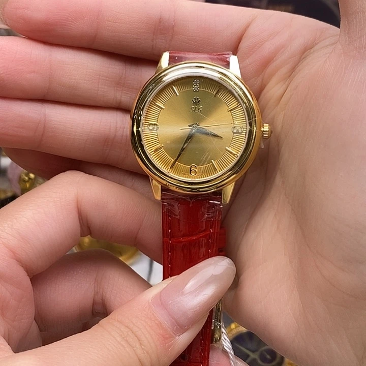 小牛皮锻造碳石英机芯女款黄金腕表34mm