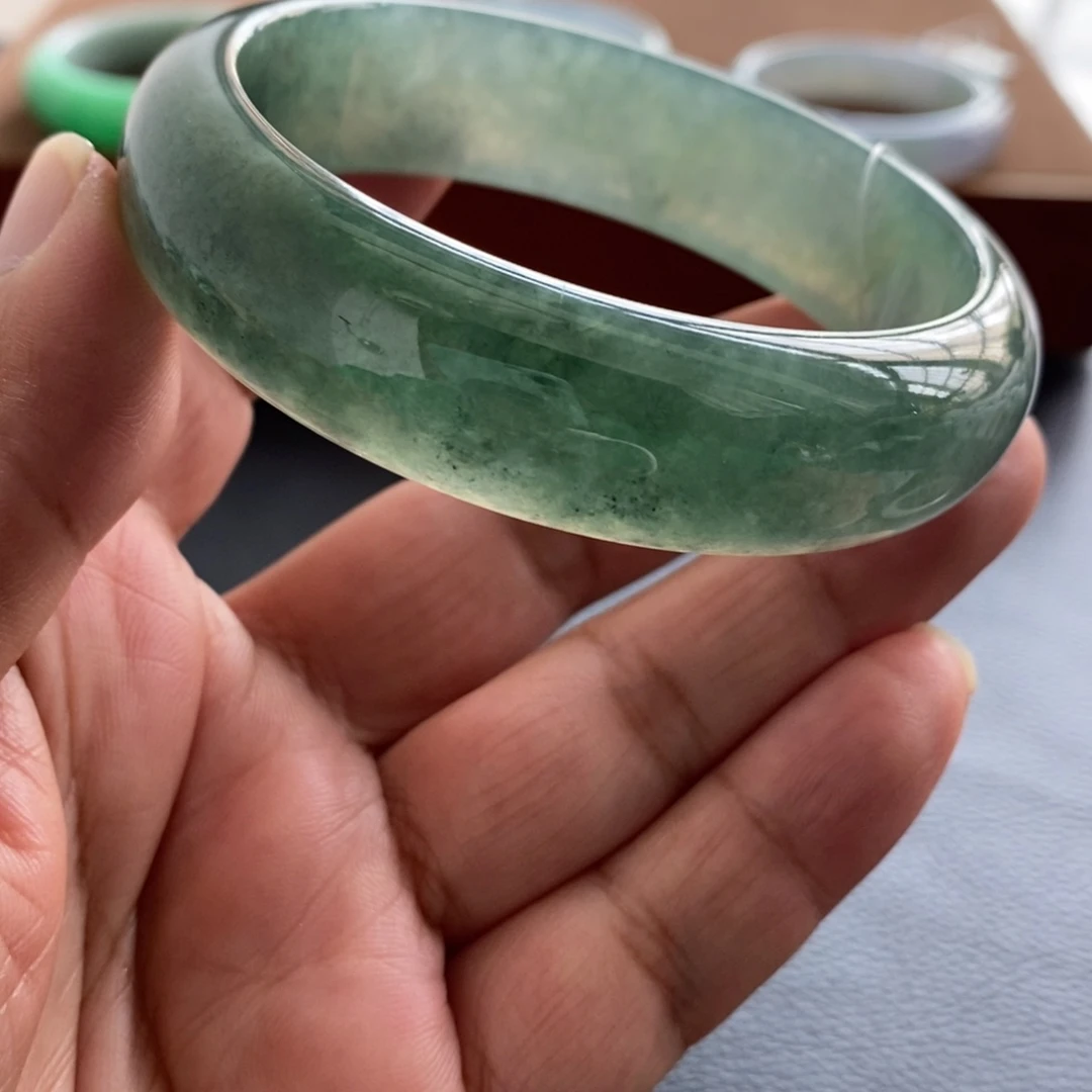 翡翠未镶嵌手镯天然翡翠手镯