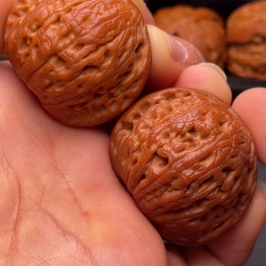 文玩核桃把件秦岭山脉核桃