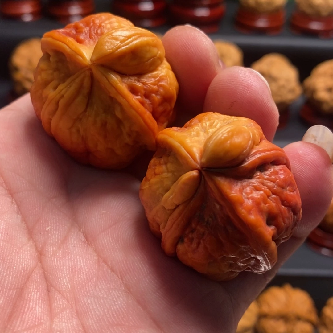 文玩核桃吊坠独占鳌头38尺