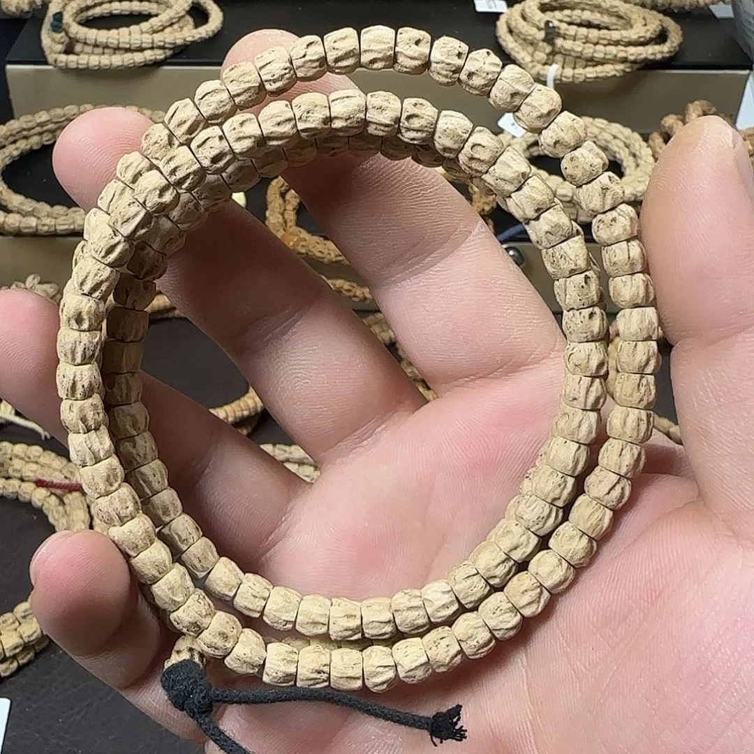 N***1柏香籽/百香籽吊坠