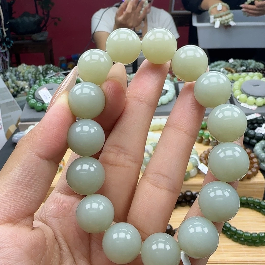 和田玉未镶嵌手串