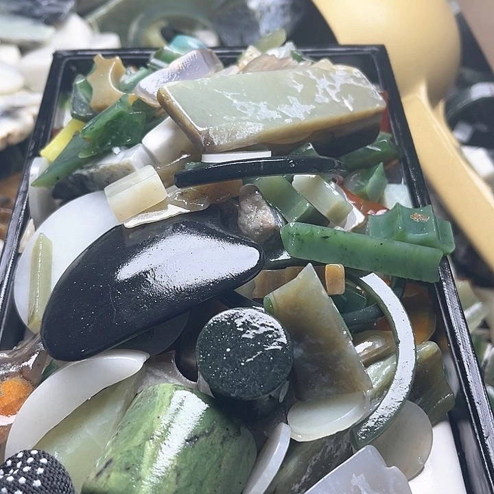 和田玉（糖玉）和田玉边角料9K金镶嵌唯****下