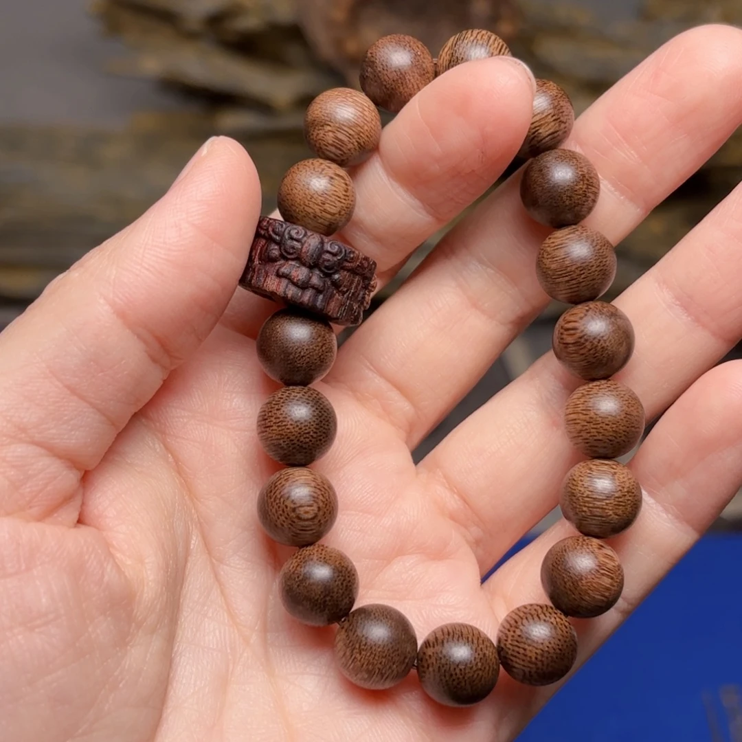 沉香手串越南富森红土帝王香1.0➕降真香跑环雕刻设计