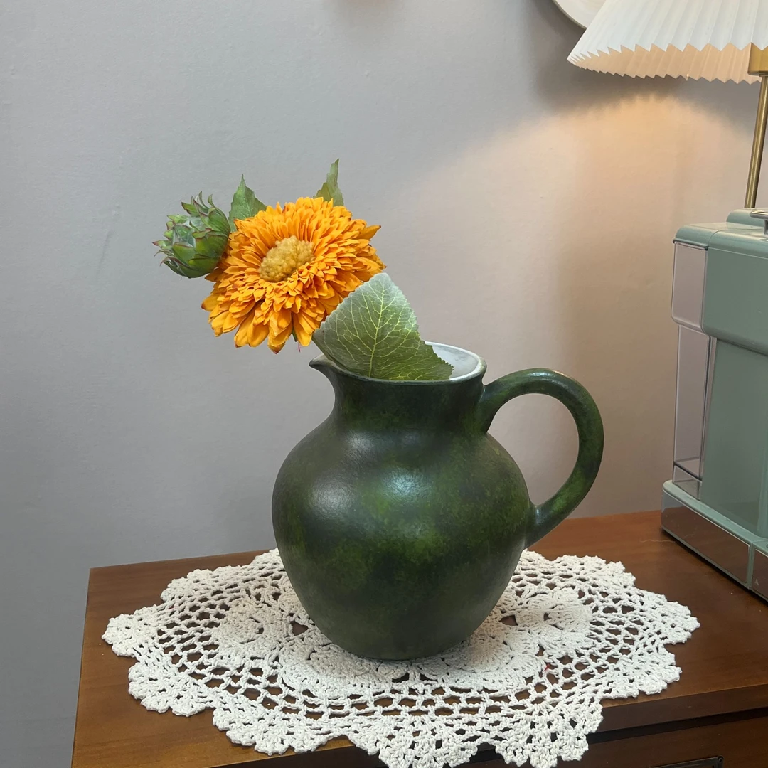 淳也-墨绿单耳陶瓷花瓶 WYG64-977（高21 口11 肚18）