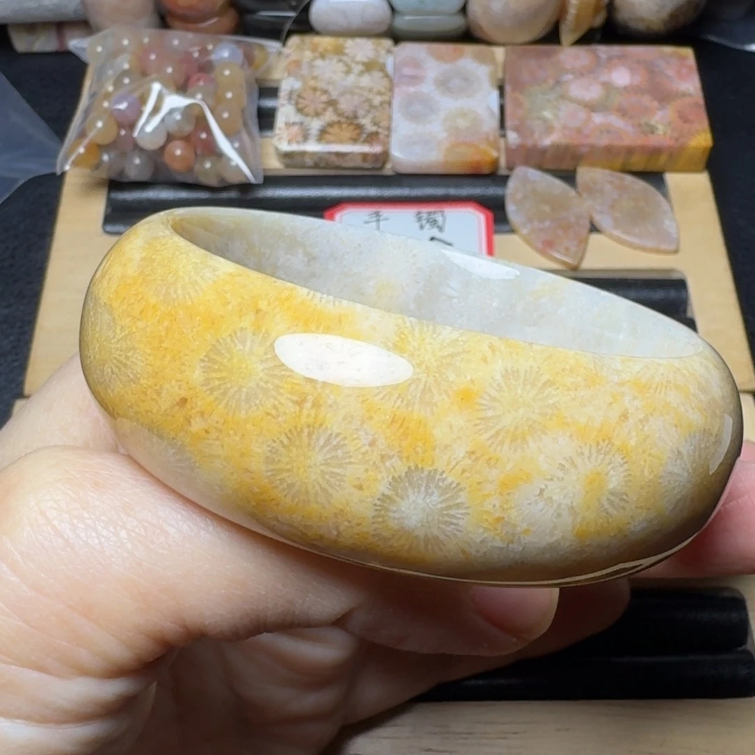 硅化玉55.5明黄和嫩黄 玉透大花未镶嵌