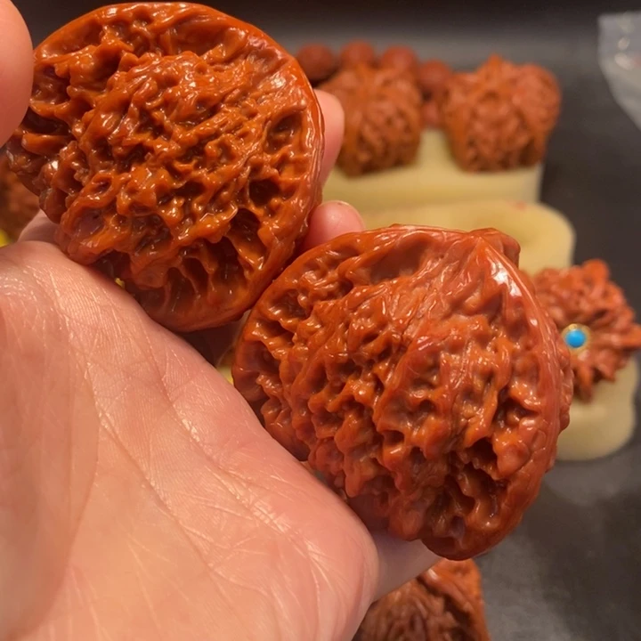 八***虎文玩核桃吊坠工艺核桃