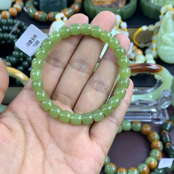 成***局透闪石质玉未镶嵌手串