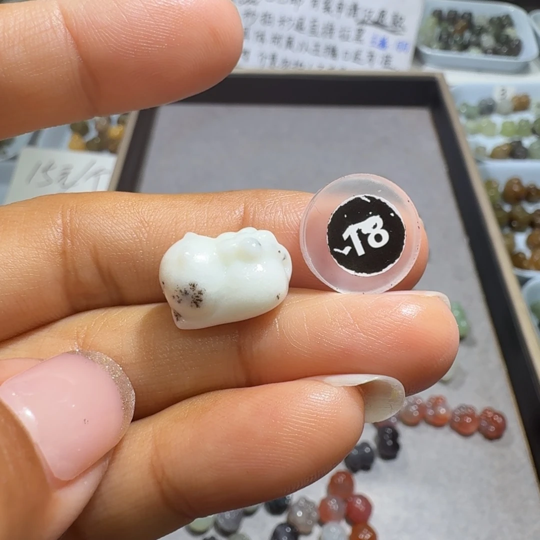 和田玉未镶嵌珠宝奇石