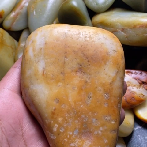 未镶嵌和田玉（糖玉）挂件
