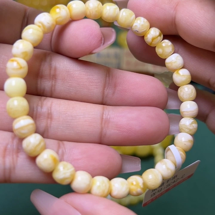 蜜蜡未镶嵌珠宝奇石