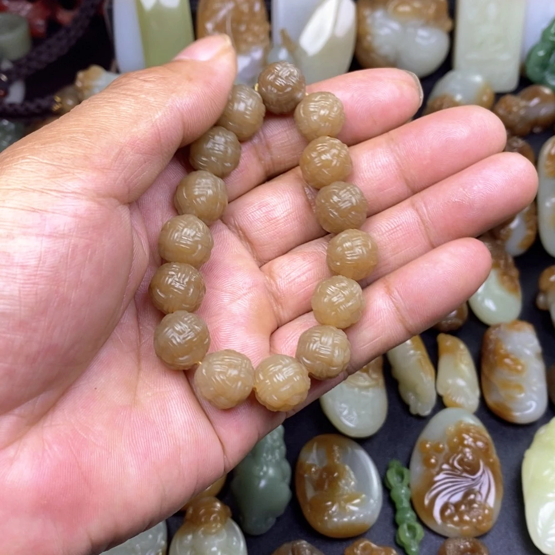 颈饰未镶嵌和田玉