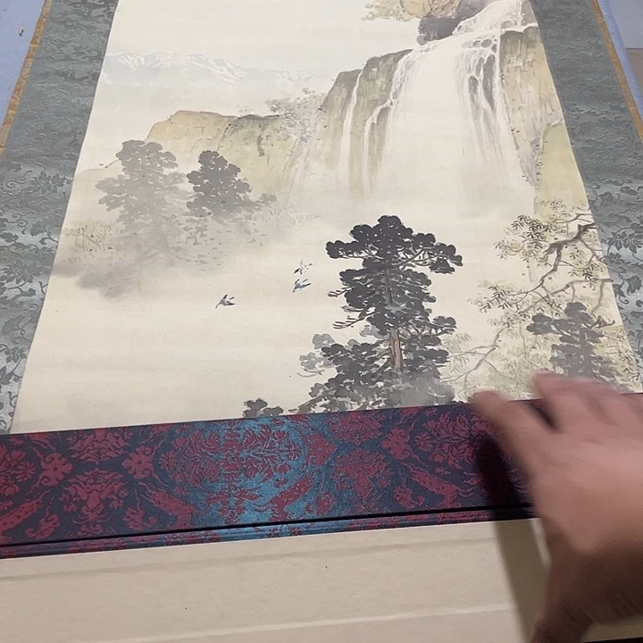 泠***峰我在你们学校门口折扇