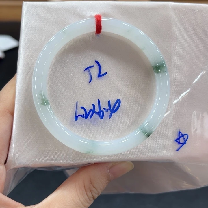 未镶嵌手镯翡翠翡翠