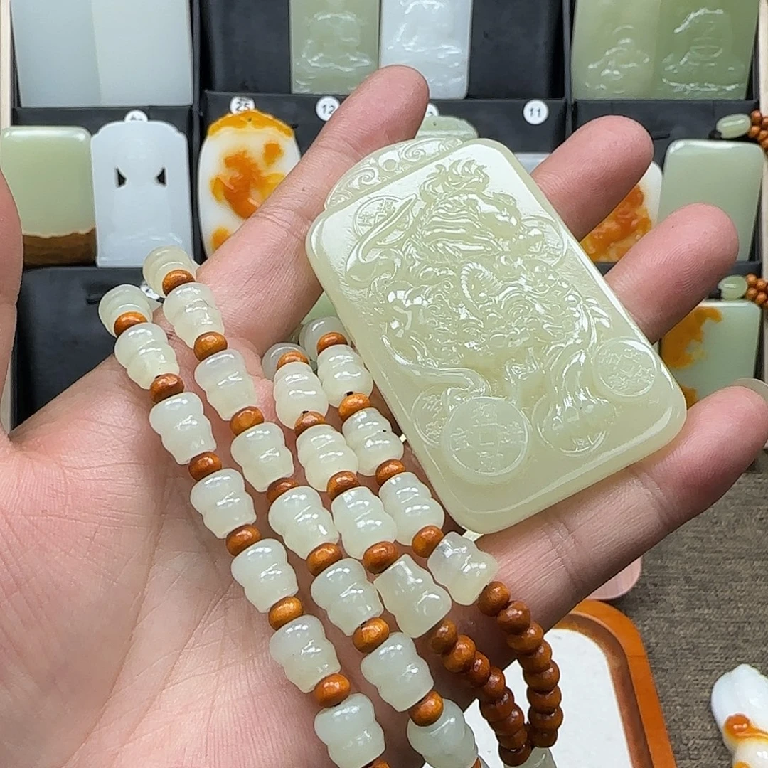 嵩***司一物一拍双面貔貅挂件