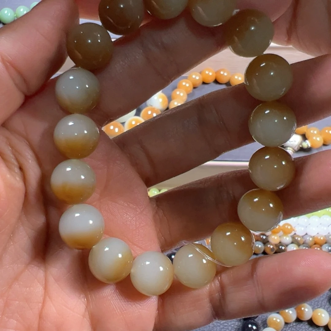 和田玉手持未镶嵌厚**厚