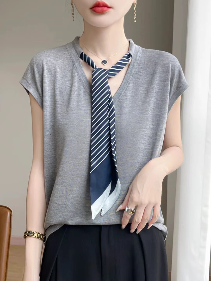 莱赛尔天丝V领小飞袖配丝巾